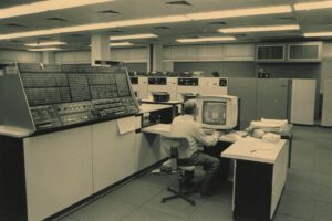 The Met Office's IBM 360/195 CONSOLE 1971-1982