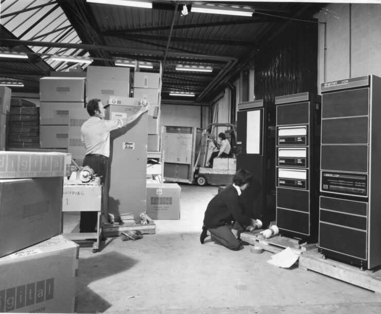 https://www.digitalgalway.com/wp-content/gallery/undated/vincent-mc-gaugh-shipping-1972.jpg